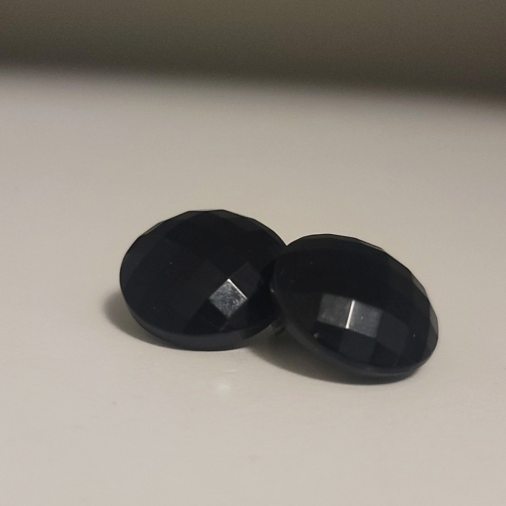 FREE W/ PURCHASE Black Geometric Clip-on Earrings